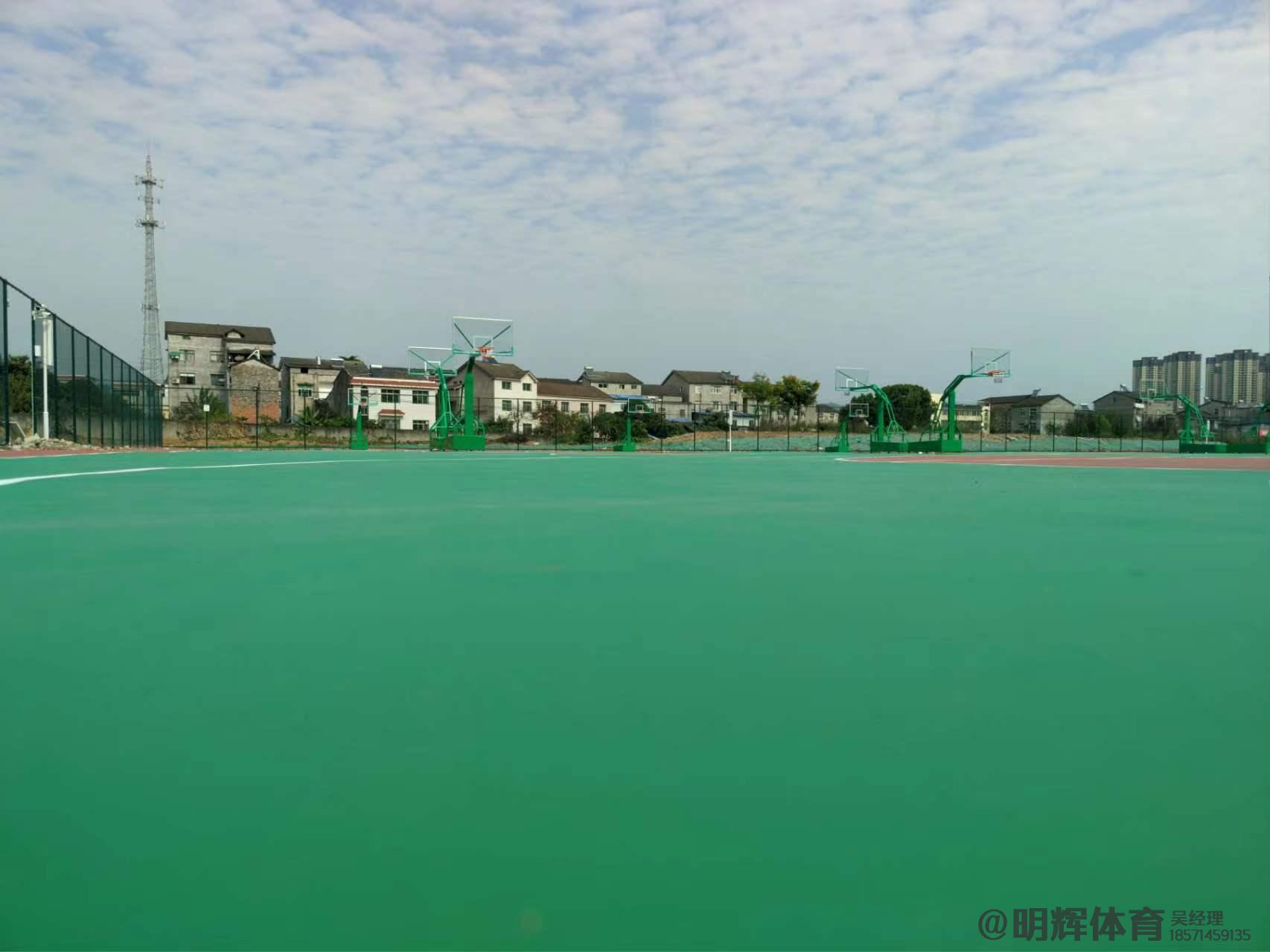 岳阳硬地丙烯酸球场的优缺点